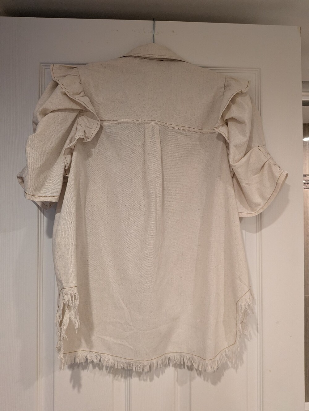 Gigio Cream Button-Front Ruffle Sleeve Utility Top - Picture 5 of 6